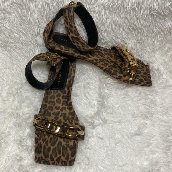 Good American Square Top Leopard Print Sandals with Chain Detail - Picture 2 of 8